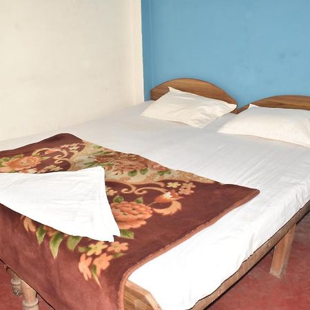 Om Rest House Hotel Varanasi Ngoại thất bức ảnh