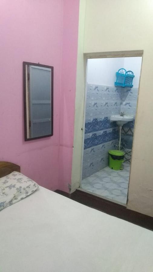 Om Rest House Hotel Varanasi Ngoại thất bức ảnh