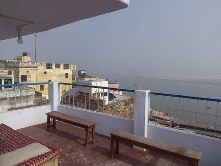 Om Rest House Hotel Varanasi Ngoại thất bức ảnh